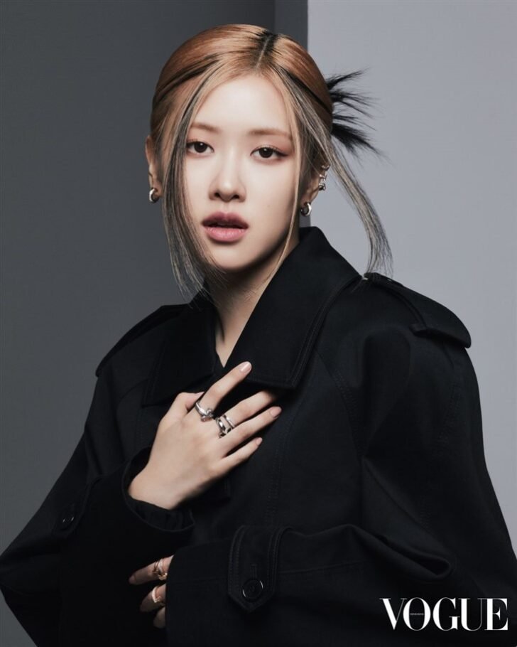 Vogue-Hong-Kong-Rose-December-2022-4-728x910.jpg